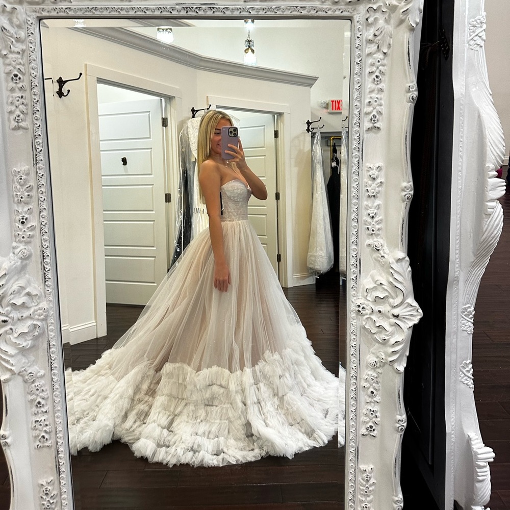 SELLING THIS BRAND NEW WHITE SHEERI HILL PROM DRESS!! Never been worn. - Picture 1 of 7